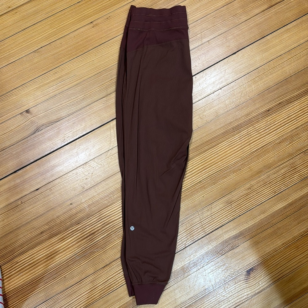 Lululemon mid-rise dance studio jogger- full length